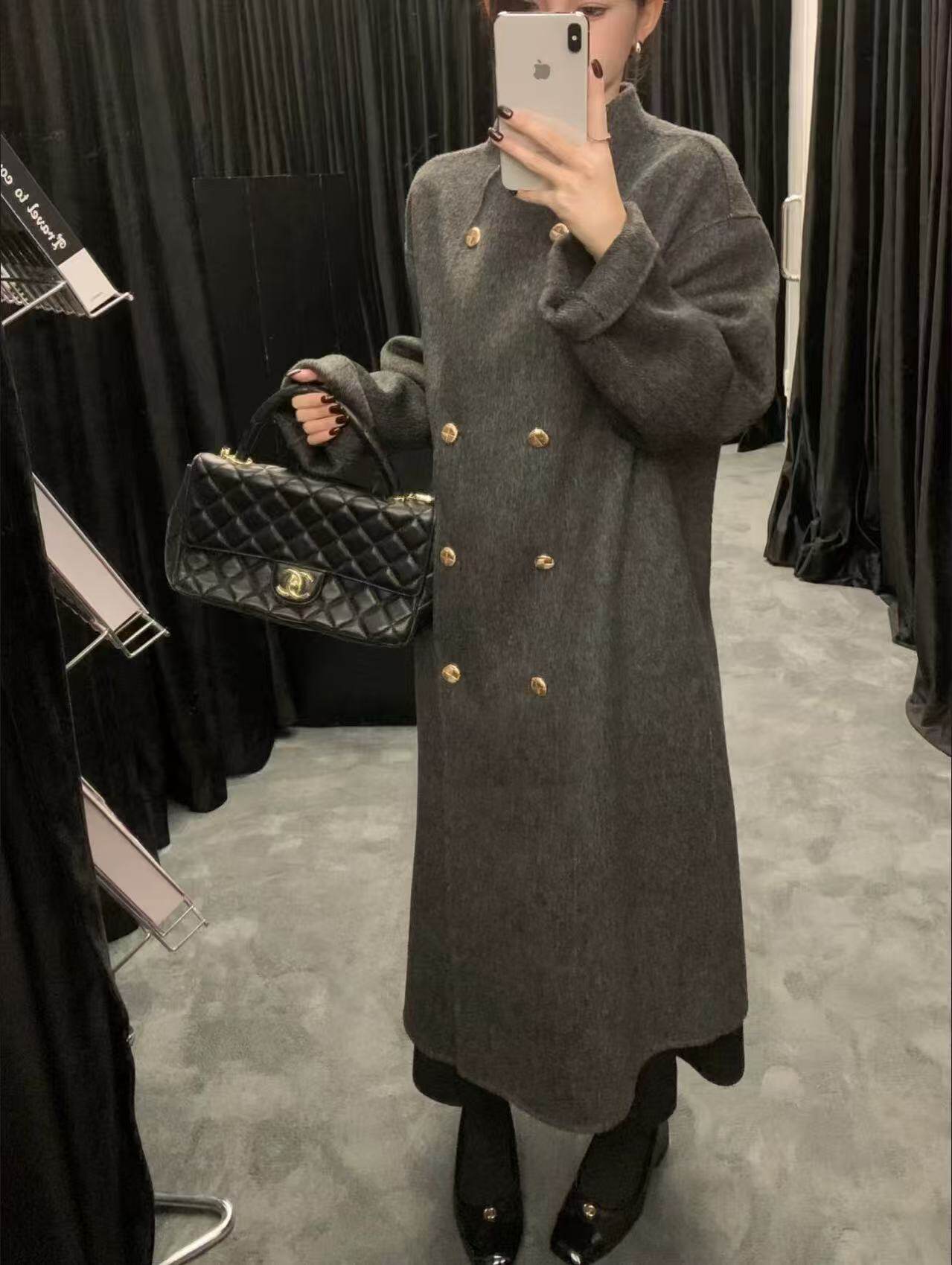 Gold buckle mid-length reversible cashmere coat