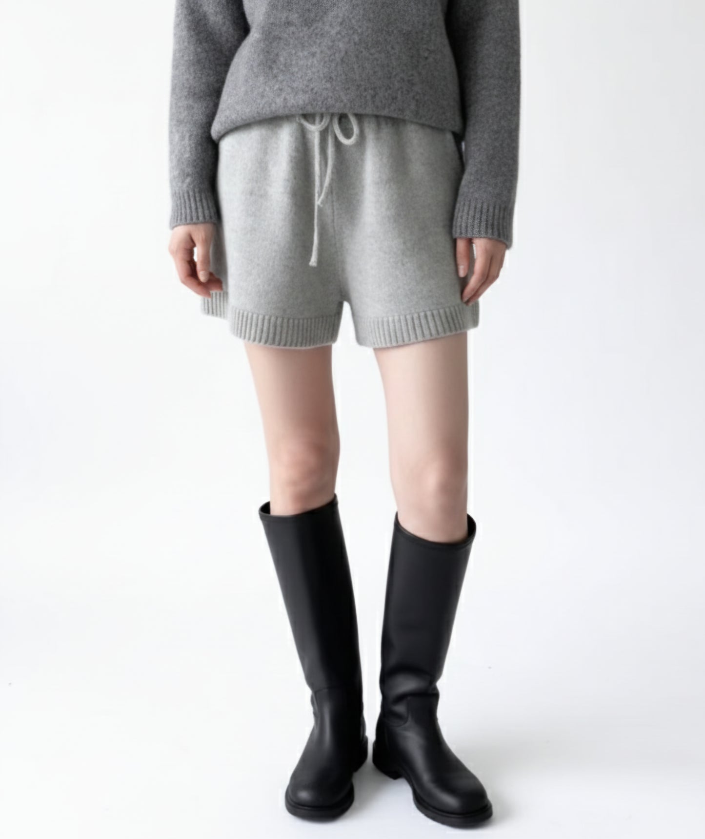Gray wool knitted shorts
