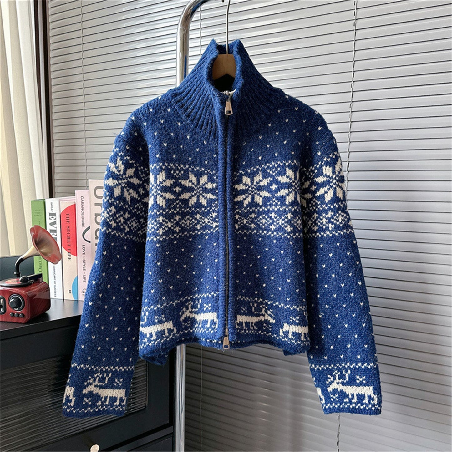Vintage Cropped Knit Cardigan with Stand Collar