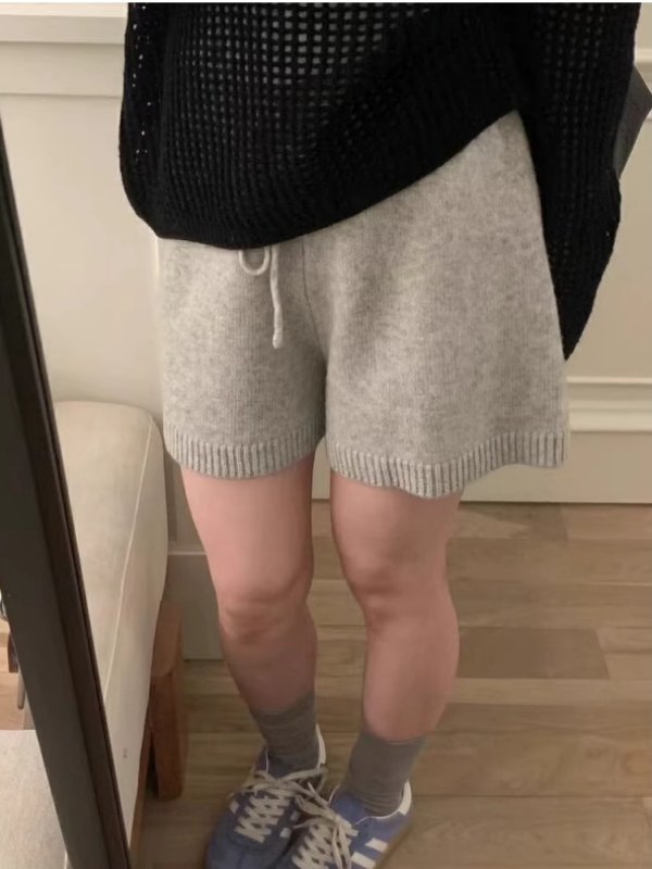 Gray wool knitted shorts